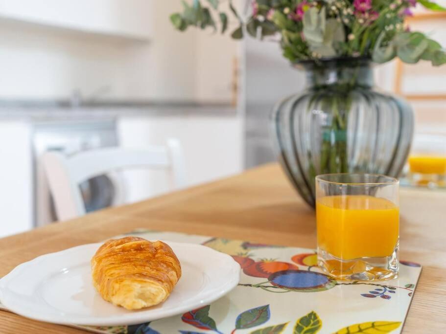 Nino De Guevara's Andalusian Charm: The Essence Of City Center Apartment